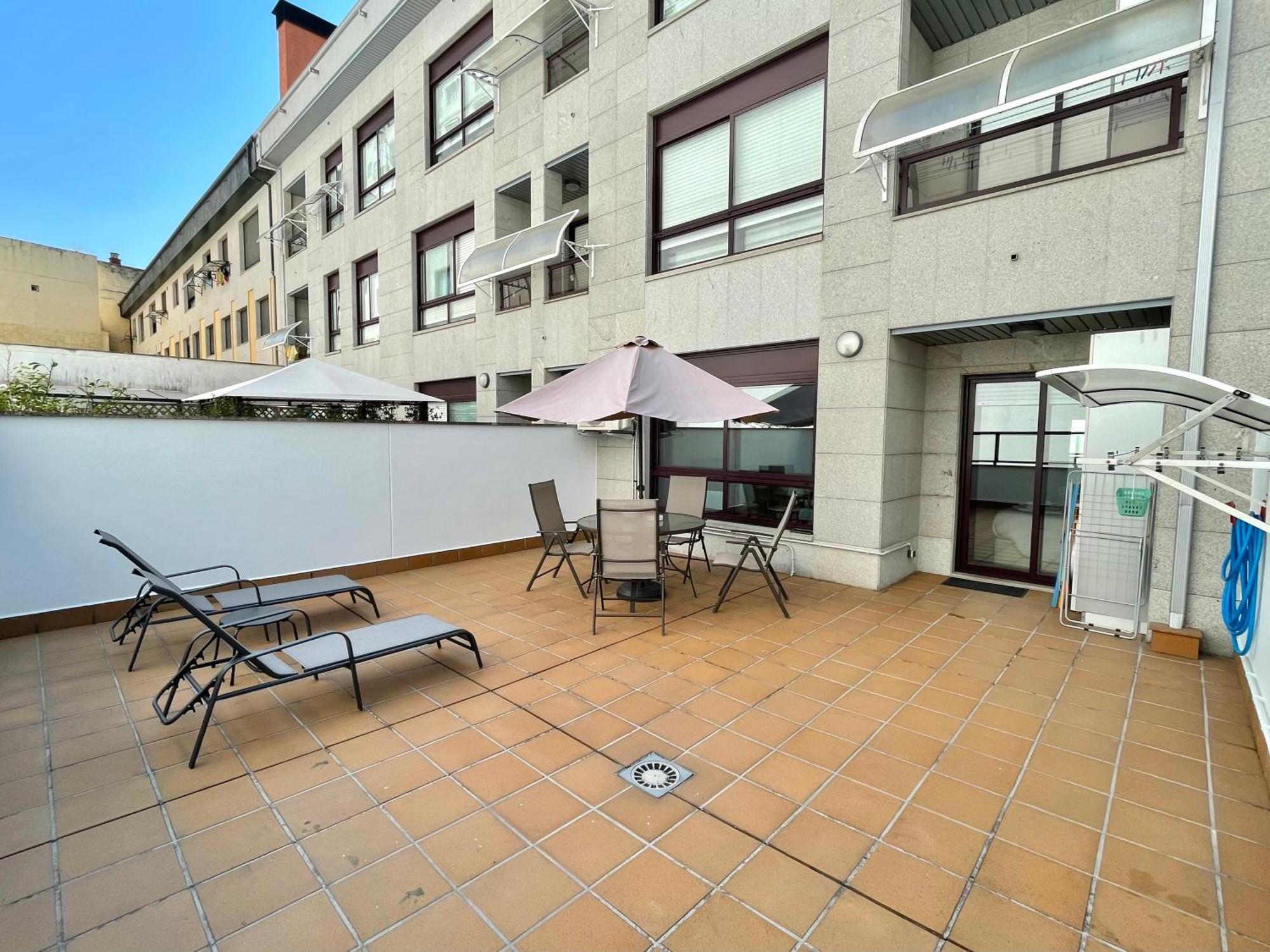 Estudio Centrico 1 Con Terraza Y Parking Privado Ourense Exterior photo